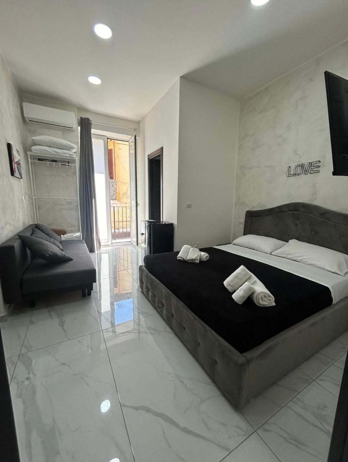 Terrazza Luxury Valentino Apartment Napoli Exterior foto