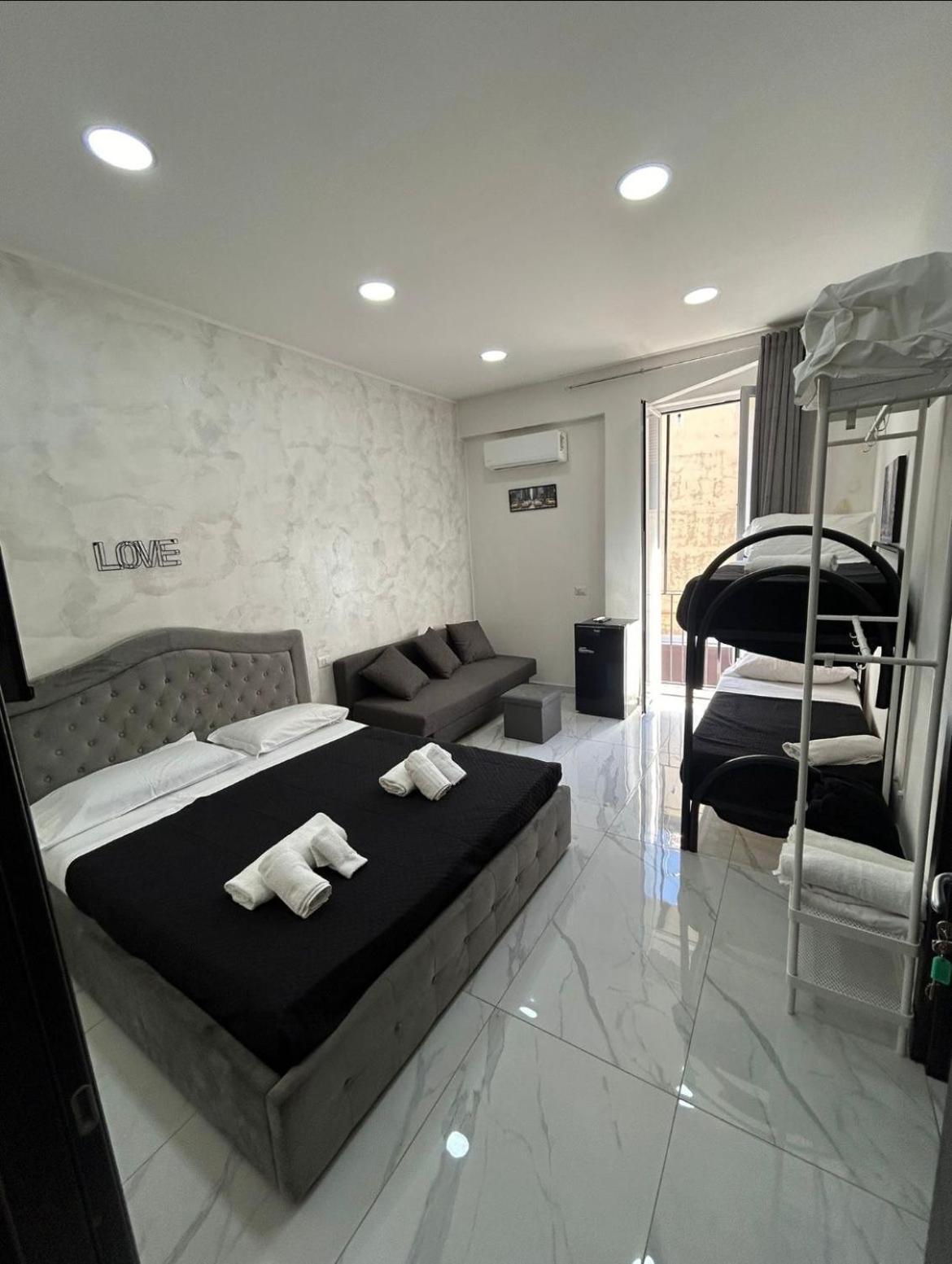 Terrazza Luxury Valentino Apartment Napoli Exterior foto